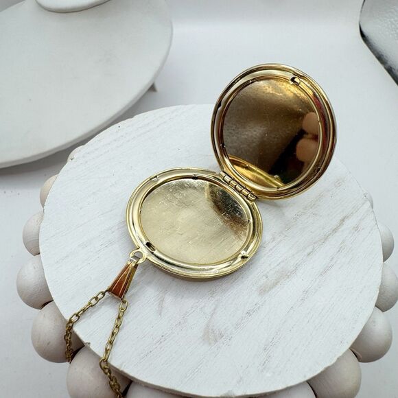 Vintage Yellow Rose Flower Gold Tone Round Locket Necklace 18” - Picture 9 of 11